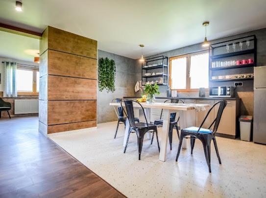 Atlas Chmur Apartament Biały Dunajec Exteriör bild